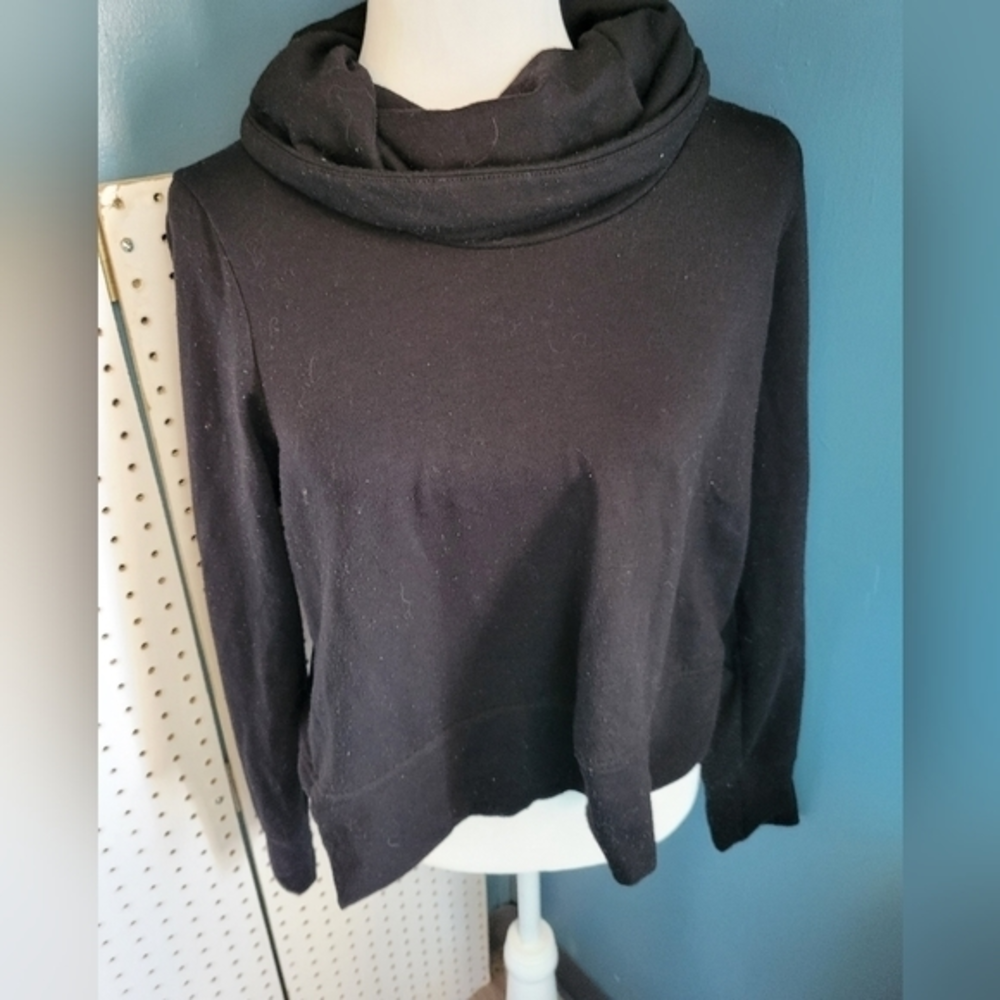 Yogalicious size medium cowl neck sweatshirt